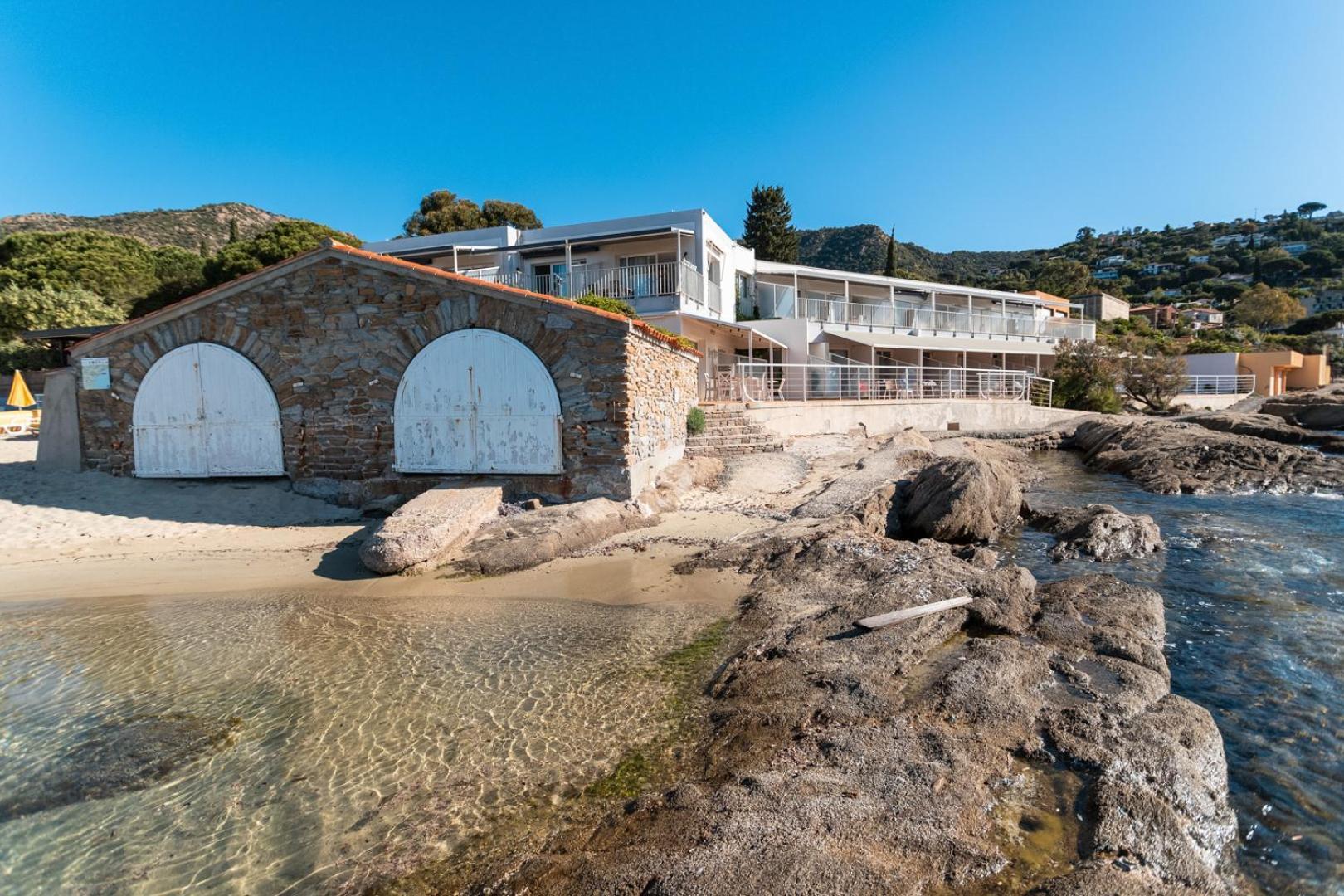 Roc Hotel - Hotel 4 Etoiles Les Pieds Dans L'Eau Le Lavandou Exterior foto
